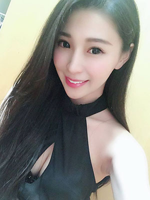 男生把小困困进女生困里观看